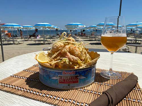 Birra e salsiccia e hambuger fatto in casa